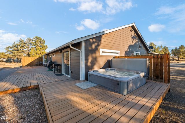 5391 NW Frank Way, Redmond, OR 97756
