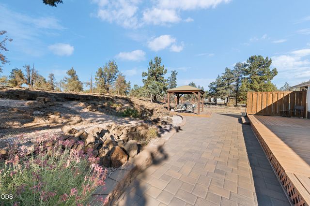 5391 NW Frank Way, Redmond, OR 97756