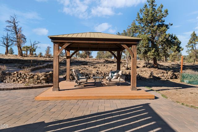 5391 NW Frank Way, Redmond, OR 97756
