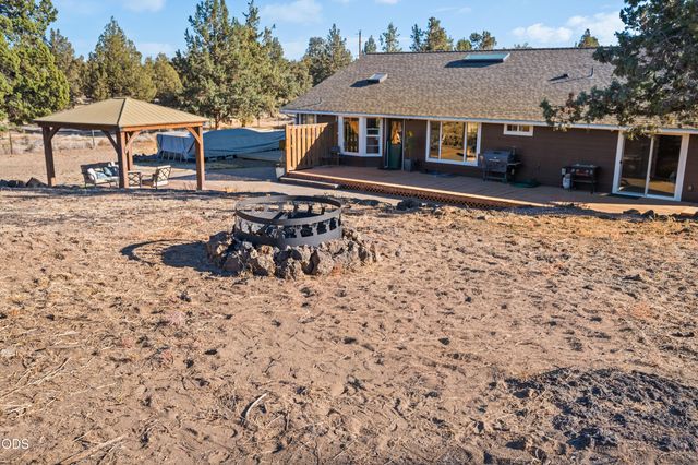 5391 NW Frank Way, Redmond, OR 97756