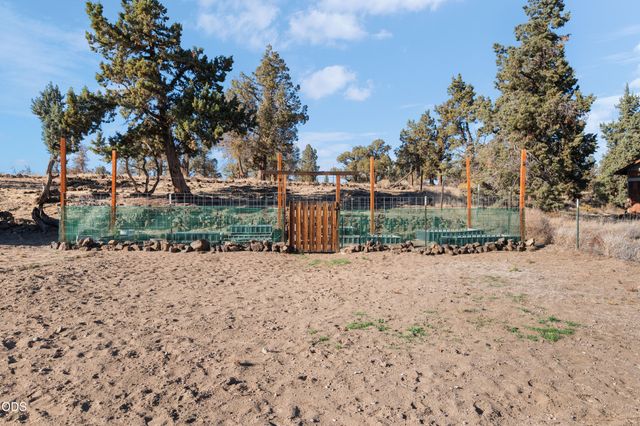 5391 NW Frank Way, Redmond, OR 97756