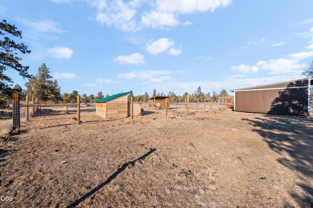 5391 NW Frank Way, Redmond, OR 97756