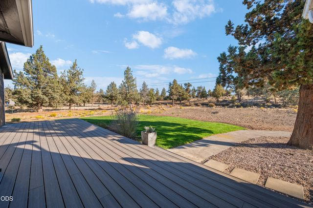 5391 NW Frank Way, Redmond, OR 97756
