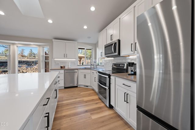 5391 NW Frank Way, Redmond, OR 97756