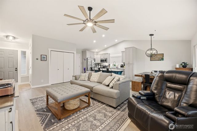 9615 9th St SE, Lake Stevens, WA 98258