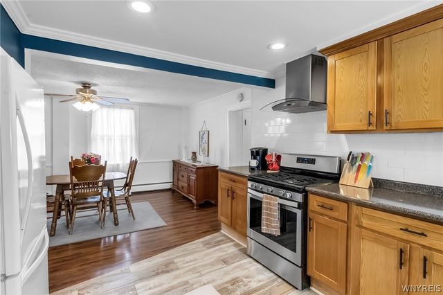 10885 Bodine Road, Clarence, NY 14031