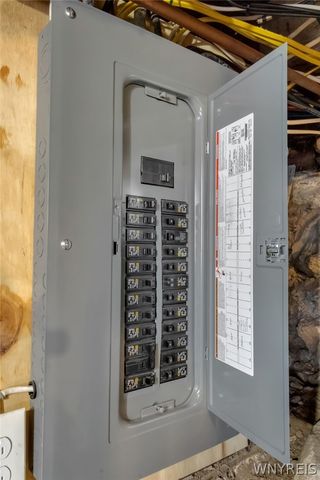 10885 Bodine Road, Clarence, NY 14031