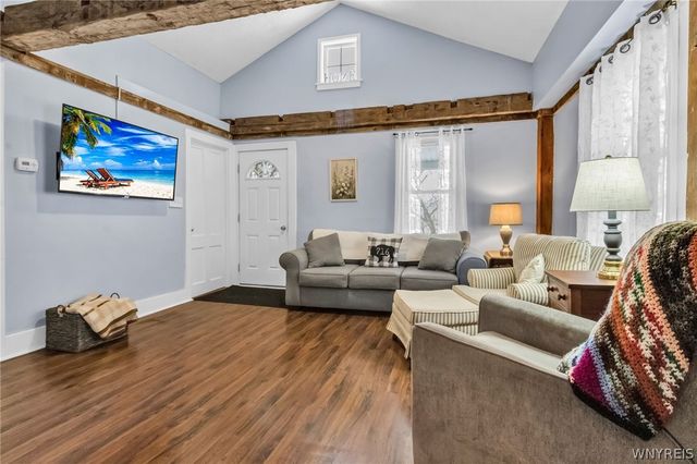 10885 Bodine Road, Clarence, NY 14031