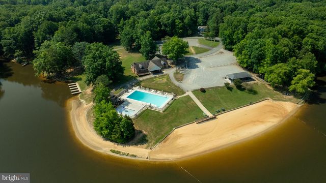 373 LAND OR DR, Ruther Glen, VA 22546