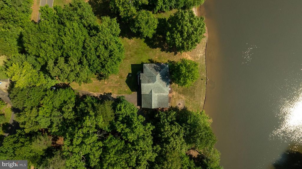 373 LAND OR DR, Ruther Glen, VA 22546