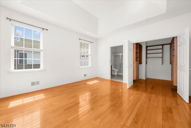 22 Samson Dr, Raritan Twp., NJ 08822