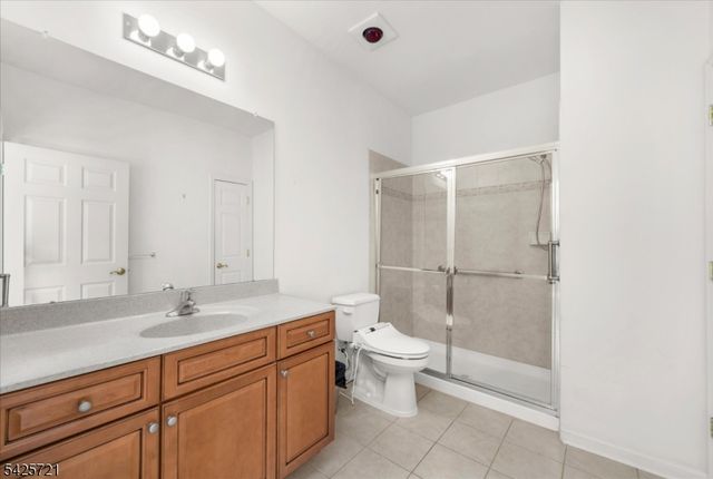 22 Samson Dr, Raritan Twp., NJ 08822