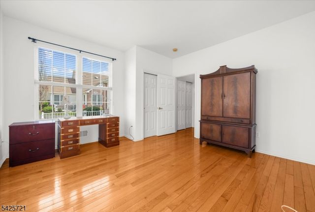 22 Samson Dr, Raritan Twp., NJ 08822