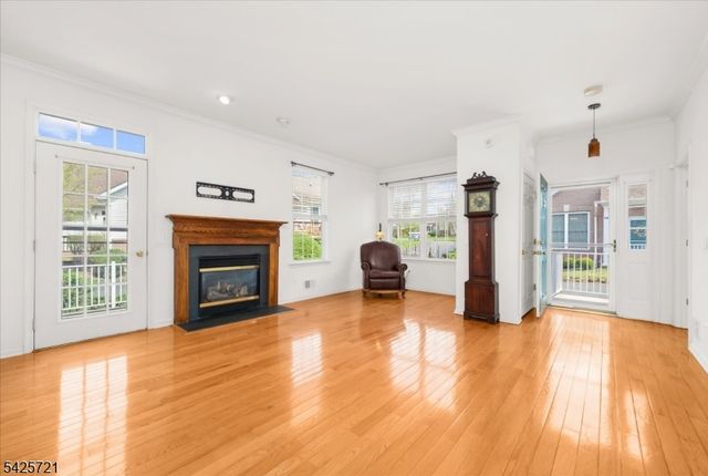 22 Samson Dr, Raritan Twp., NJ 08822