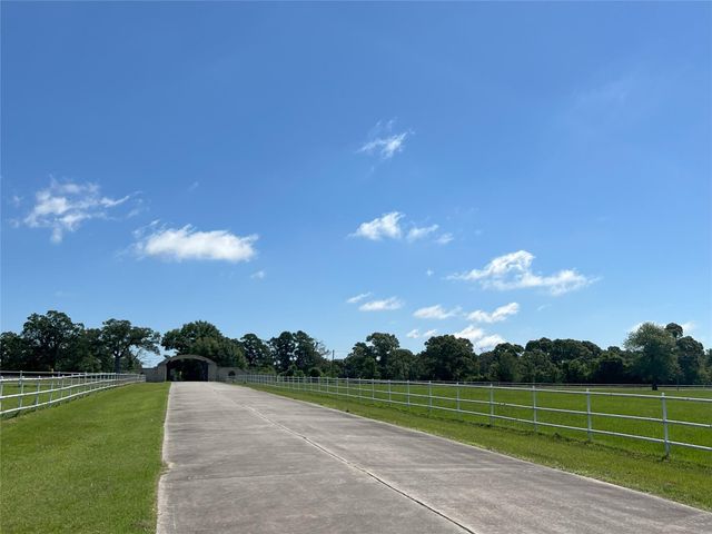 3087 N Fm 1486 Road, Montgomery, TX 77356