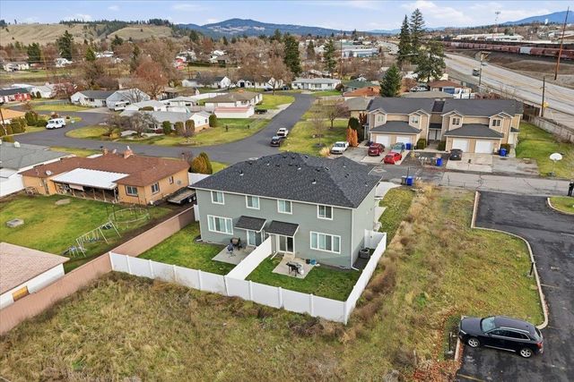 2715 N Boeing Rd Rd, Millwood, WA 99206