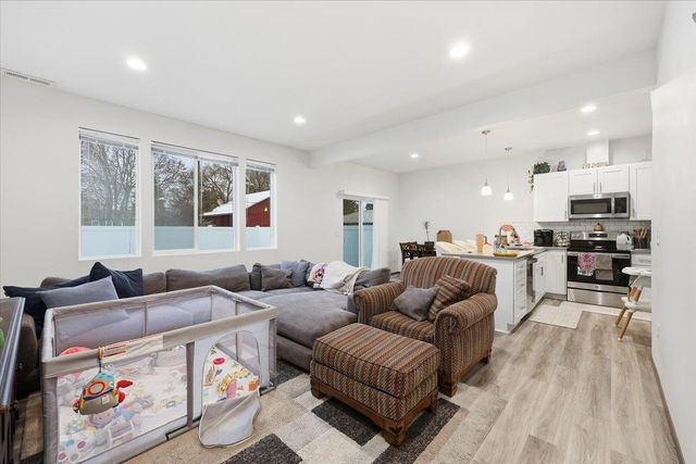 2715 N Boeing Rd Rd, Millwood, WA 99206