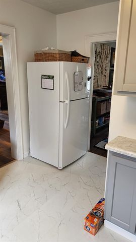 1220 Spring Valley Drive, Huntington, WV 25701