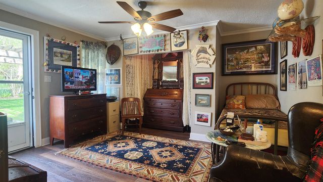 1220 Spring Valley Drive, Huntington, WV 25701