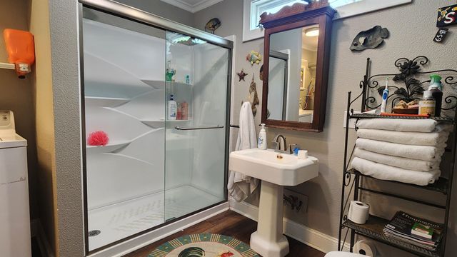 1220 Spring Valley Drive, Huntington, WV 25701