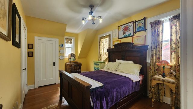 1220 Spring Valley Drive, Huntington, WV 25701