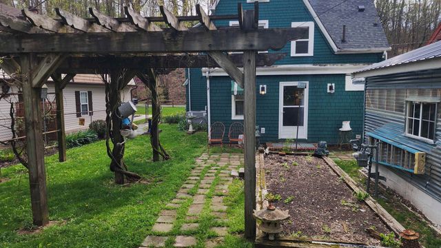 1220 Spring Valley Drive, Huntington, WV 25701