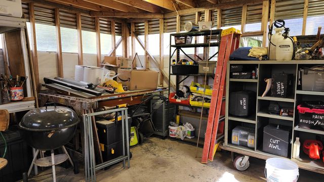 1220 Spring Valley Drive, Huntington, WV 25701