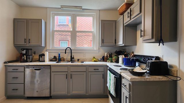 1220 Spring Valley Drive, Huntington, WV 25701