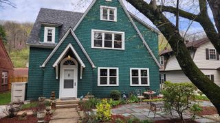 1220 Spring Valley Drive, Huntington, WV 25701