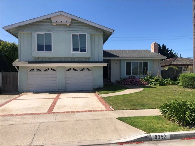 9352 MOKIHANA Drive, Huntington Beach, CA 92646