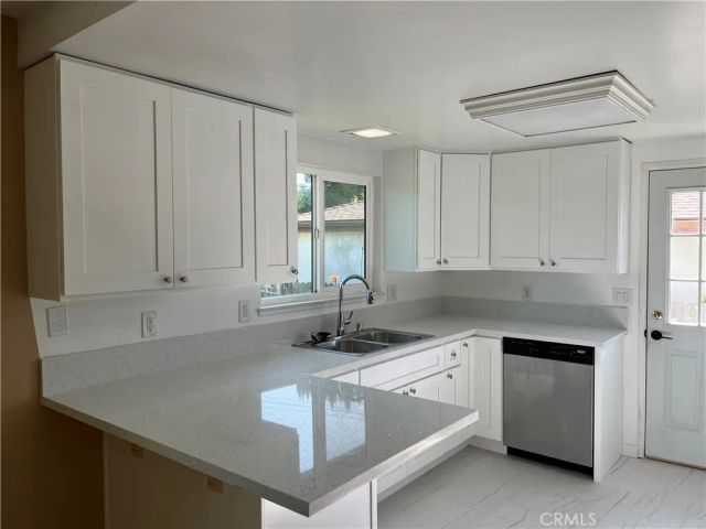 9352 MOKIHANA Drive, Huntington Beach, CA 92646