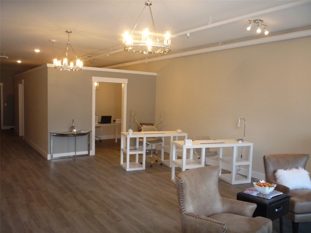 638 Nucleus Avenue 101, Columbia Falls, MT 59912 photo 4