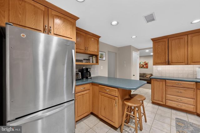 37 N LONGPOINT LN, Rose Valley, PA 19063
