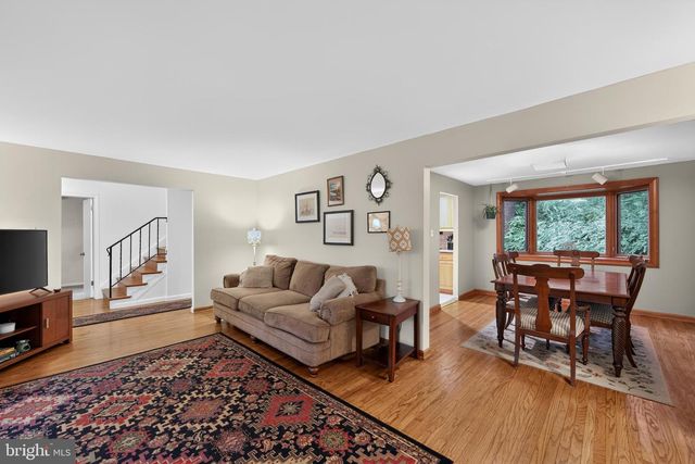 37 N LONGPOINT LN, Rose Valley, PA 19063