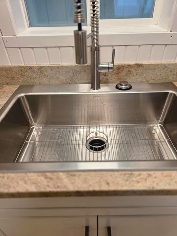 633 E Archwood Drive UNIT 70, Eagle Point, OR 97524