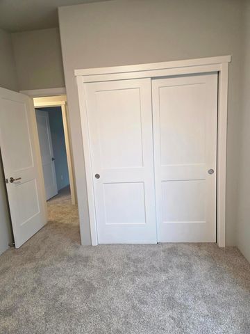 633 E Archwood Drive UNIT 70, Eagle Point, OR 97524