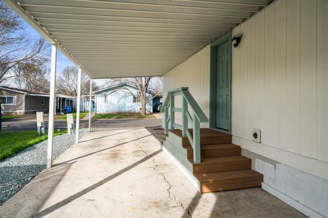 633 E Archwood Drive UNIT 70, Eagle Point, OR 97524