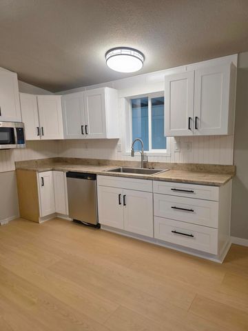 633 E Archwood Drive UNIT 70, Eagle Point, OR 97524