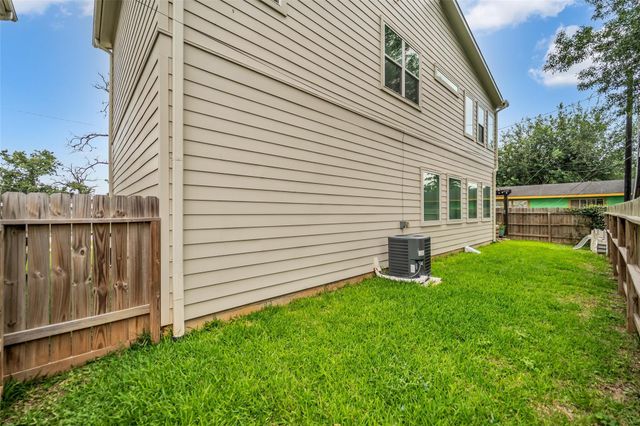 6708 Arapahoe Street, Houston, TX 77020