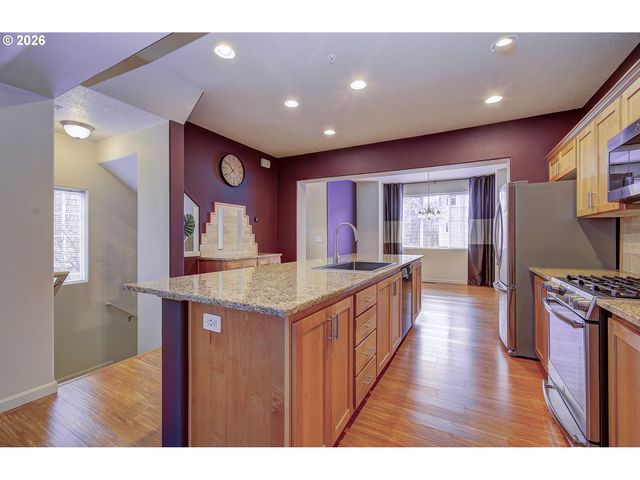 10521 Ne CEDAR FALLS Loop, Hillsboro, OR 97006