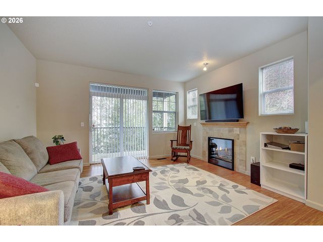 10521 Ne CEDAR FALLS Loop, Hillsboro, OR 97006