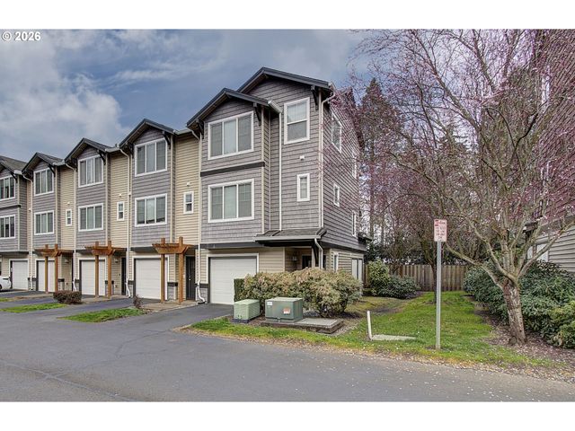 10521 Ne CEDAR FALLS Loop, Hillsboro, OR 97006