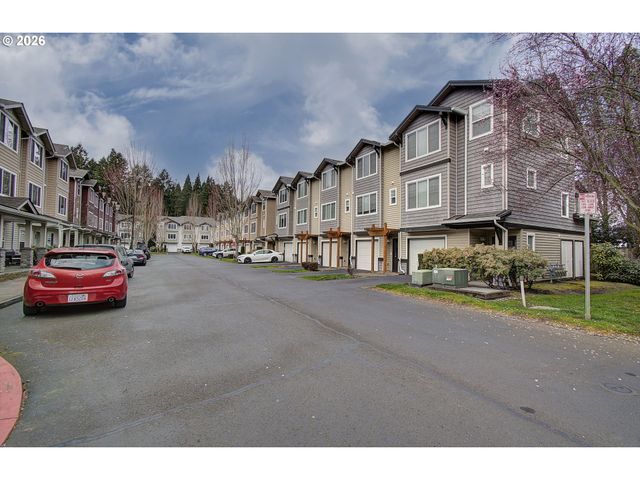 10521 Ne CEDAR FALLS Loop, Hillsboro, OR 97006