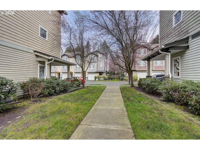 10521 Ne CEDAR FALLS Loop, Hillsboro, OR 97006