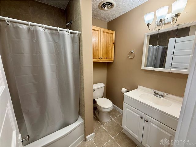 231 W Dayton Yellow Springs Road, Fairborn, OH 45324
