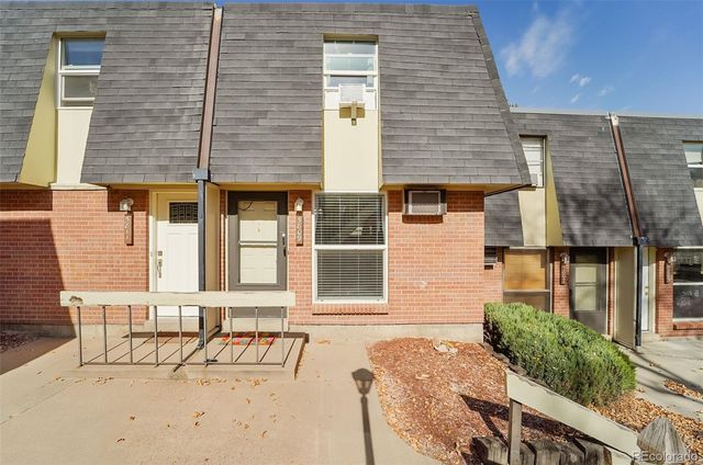 5809 S Pearl Street, Centennial, CO 80121