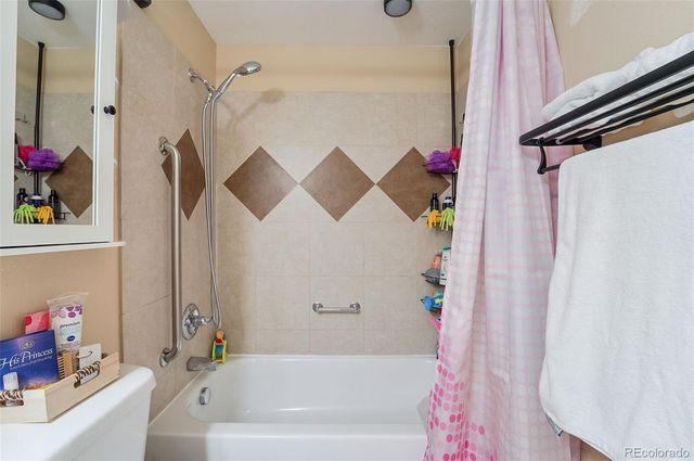 5809 S Pearl Street, Centennial, CO 80121