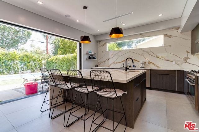 18015 Martha Street, Encino (los Angeles), CA 91316