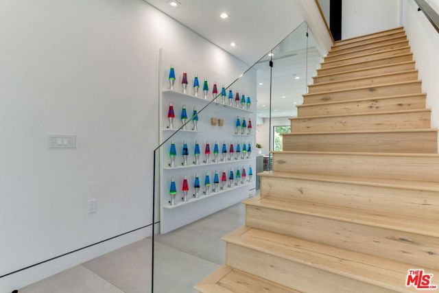 18015 Martha Street, Encino (los Angeles), CA 91316