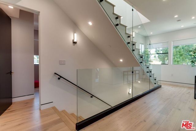 18015 Martha Street, Encino (los Angeles), CA 91316